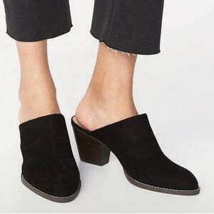 Melrose Ave suede black mules block heel pointed toe women’s Size 5